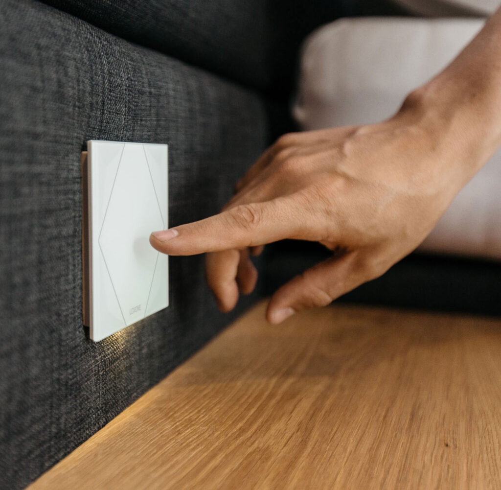 PH-Touch-Pure-Hand-Woman